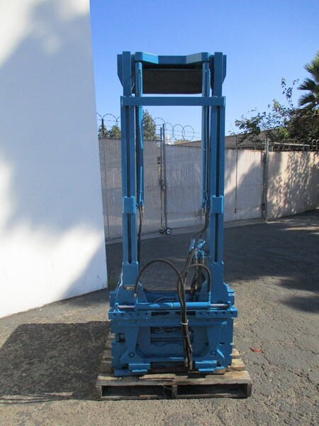 Rightline #LCVM003, forklift carton clamp attachment, 2500 lb - Image 8