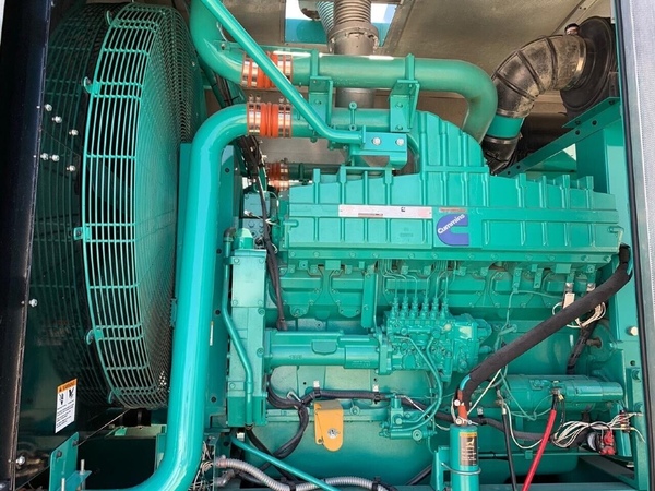 1000 KW Cummins #QST30, w/Super Quiet enclosure & base tank, low hours, load tested - Image 5