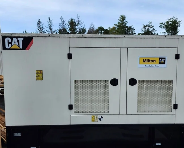 125 KW Caterpillar #D125-6, C6.6 Engine, EPA Tier 3, enclosed, 120/208 Volts, 200 hours, 2009 - Image 1