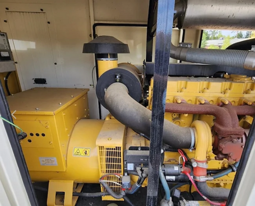 125 KW Caterpillar #D125-6, C6.6 Engine, EPA Tier 3, enclosed, 120/208 Volts, 200 hours, 2009 - Image 5
