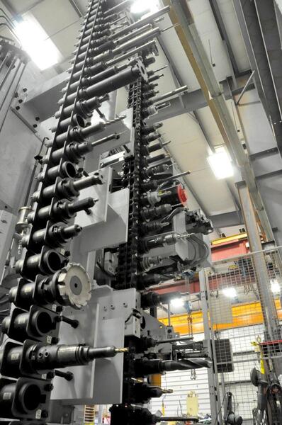 Mitsubishi #MVR-40, CNC vertical bridge mill, 80 automatic tool changer, 244" X Travel, 157.5" Y Travel - Image 10