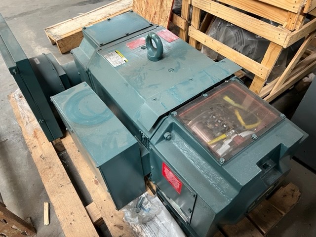 250 HP 1750/2000 RPM Baldor, Frame 4011ATZ, DPFV, new surplus, 500 VA, 300 VF - Image 3