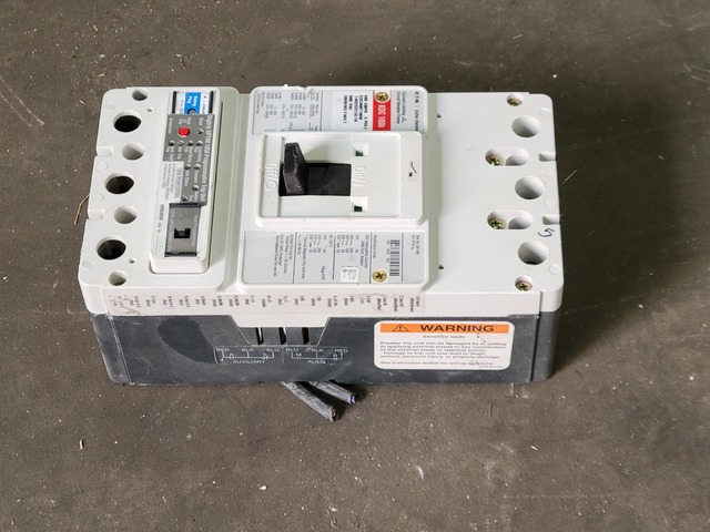 400 Amps, Eaton Cutler-Hammer, KDC3400T106W, 3 pole electronic circuit breaker - Image 5