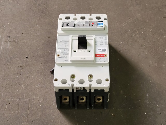 400 Amps, Eaton Cutler-Hammer, KDC3400T106W, 3 pole electronic circuit breaker - Image 6