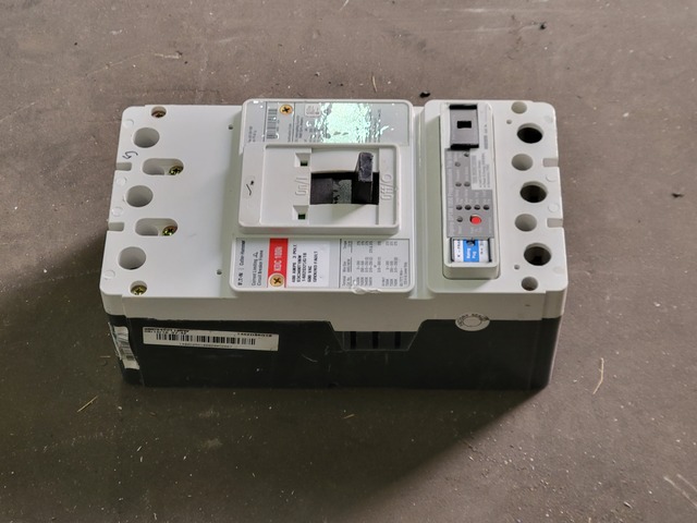 400 Amps, Eaton Cutler-Hammer, KDC3400T106W, 3 pole electronic circuit breaker - Image 7