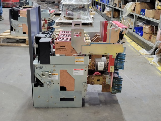 2000 Amps, Eaton Cutler-Hammer, DSLII-620, 3-pole low voltage fused pwr circuit brkr - Image 4