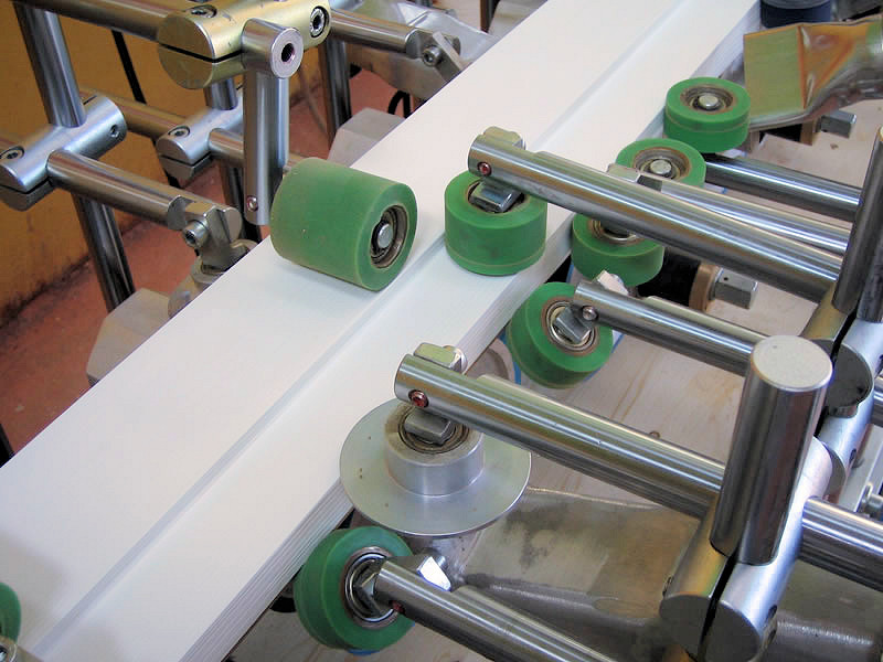 Unimak #PW-35F55-PC+EAU-3, Hot Melt Profile Wrapper, (5.5) meters long (18' ) overall length, (22) drive - Image 3