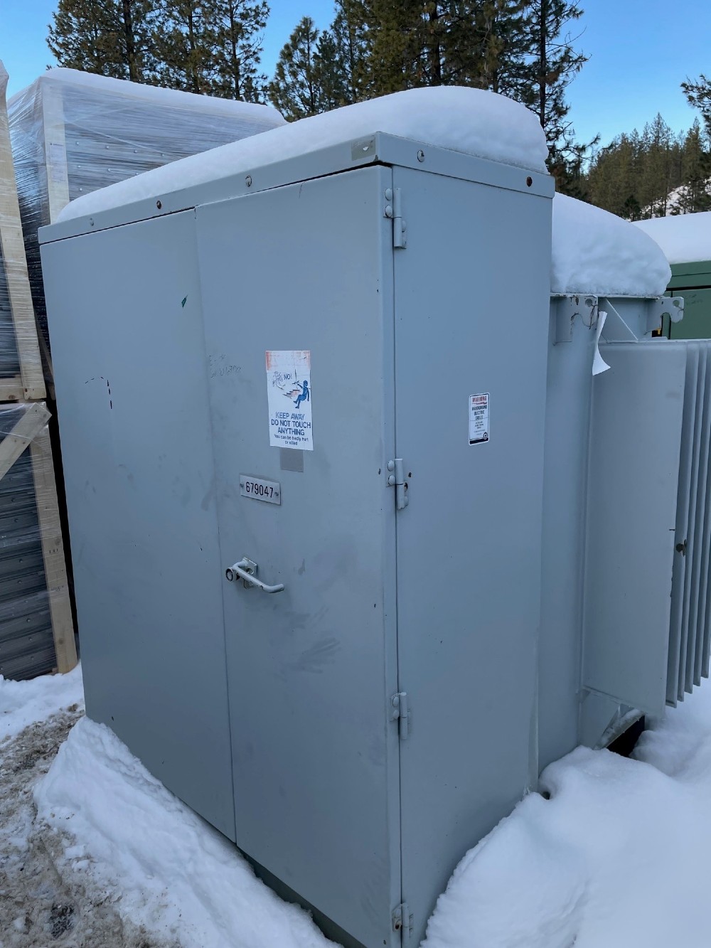 500 KVA 24940Grdy/14400 Primary, 480Y/277 Secondary, Howard, padmount transformer - Image 1