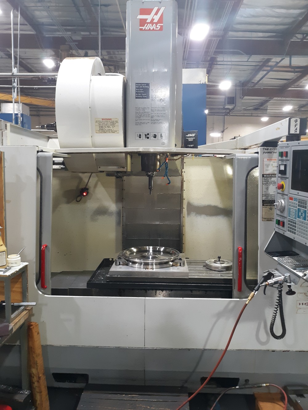 Haas #VF-5, vertical machining center, 50" X, 26" Y, 25" Z, 8100 RPM, 30 side mount tool changer,probe, 2007 - Image 1