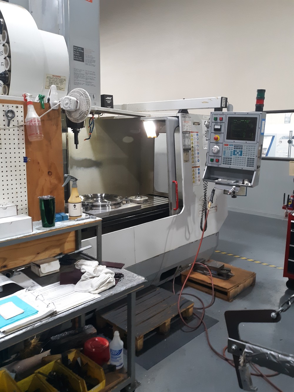 Haas #VF-5, vertical machining center, 50" X, 26" Y, 25" Z, 8100 RPM, 30 side mount tool changer,probe, 2007 - Image 4