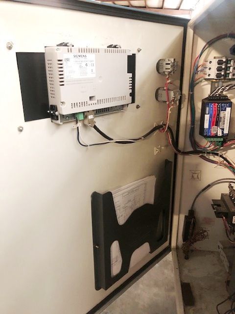 Novatec desiccant dryer with touch screen control, includes (2) approx 1000 lb. hoppers w/receivers - Image 4