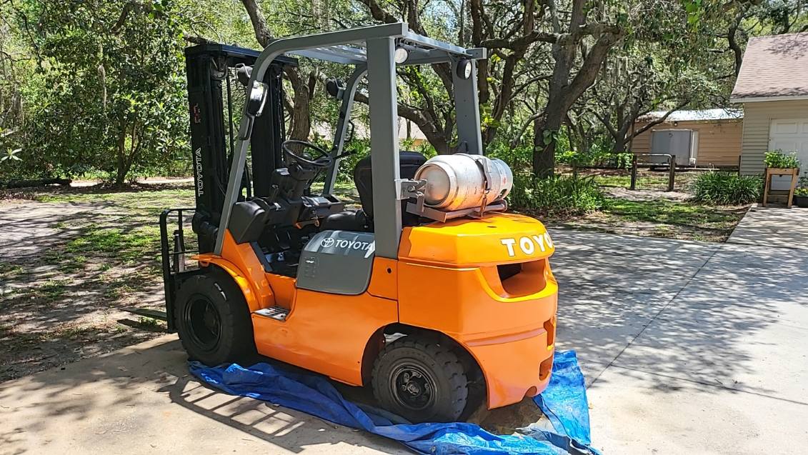 Toyota #7FGU25, Forklift, 189" lift height, 46" fork length, Pneumatic Solid Profile Style Tires, LP Powered - Image 2