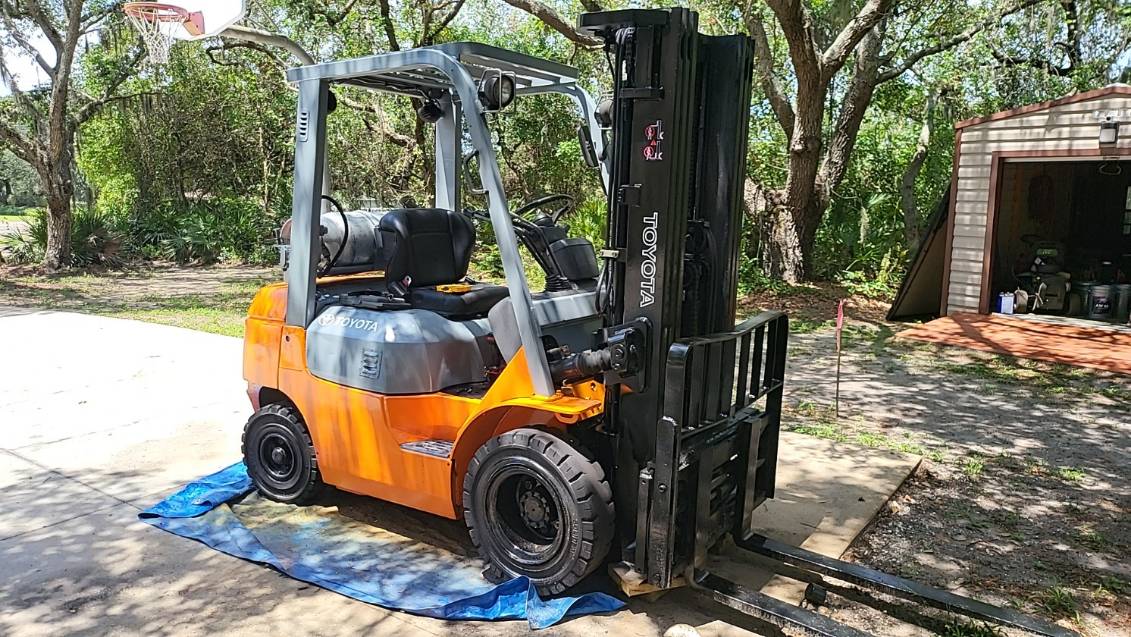 Toyota #7FGU25, Forklift, 189" lift height, 46" fork length, Pneumatic Solid Profile Style Tires, LP Powered - Image 4