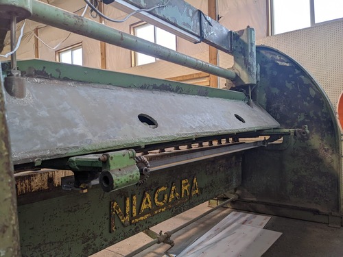 10 gauge x 10' Niagara #HL-10, Mechanical Shear, 120 x 16 work surface, 5 HP, 220/440 volts, 20m apms - Image 3