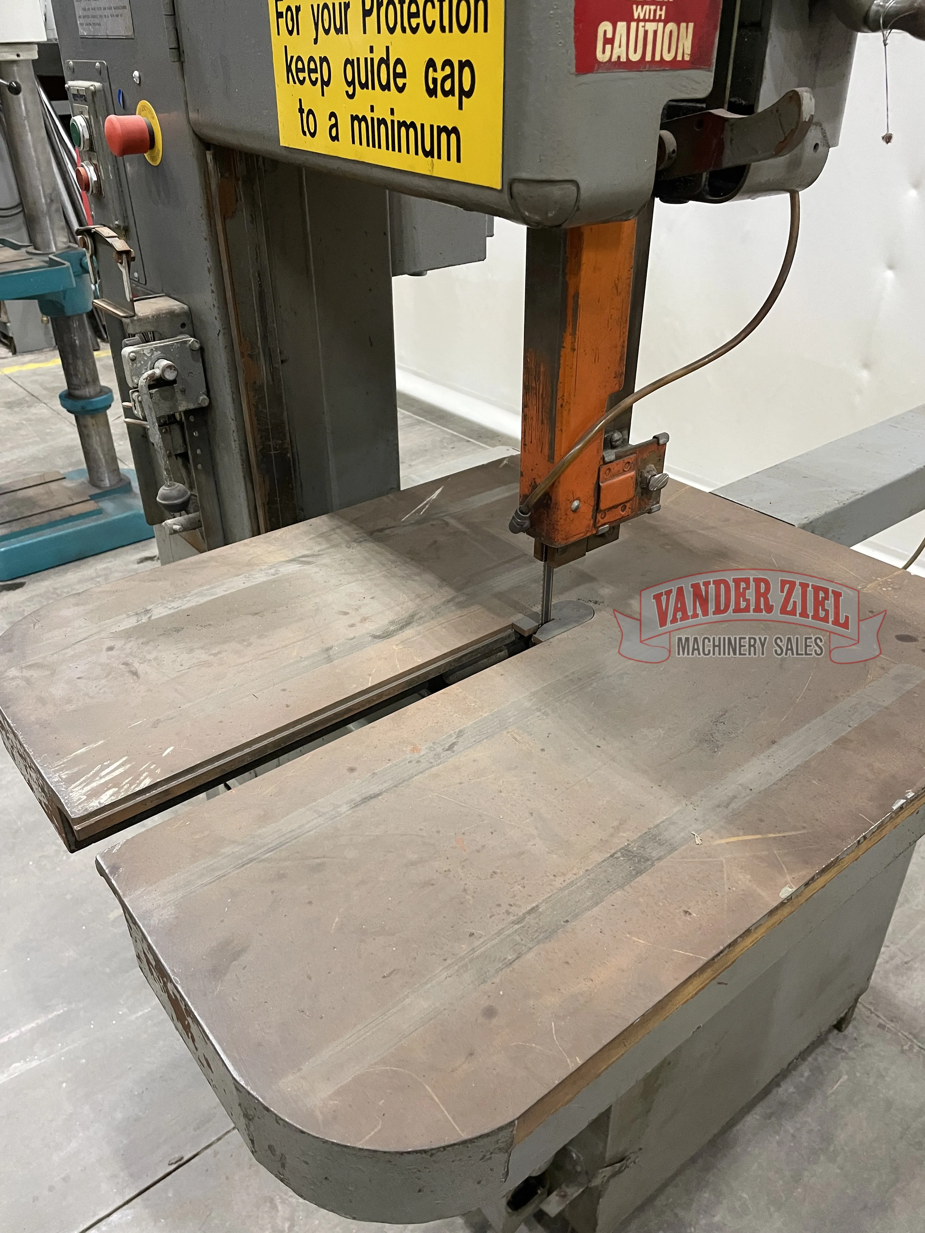 18" x 12" Grob #4V-18, vertical band saw, 28" x 24" x 2-1/2" table, serial #3895, 1980, #16216 - Image 4