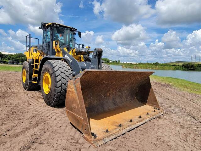 John Deere #744L, Wheel Loader, very low hour, 2021 - Image 3