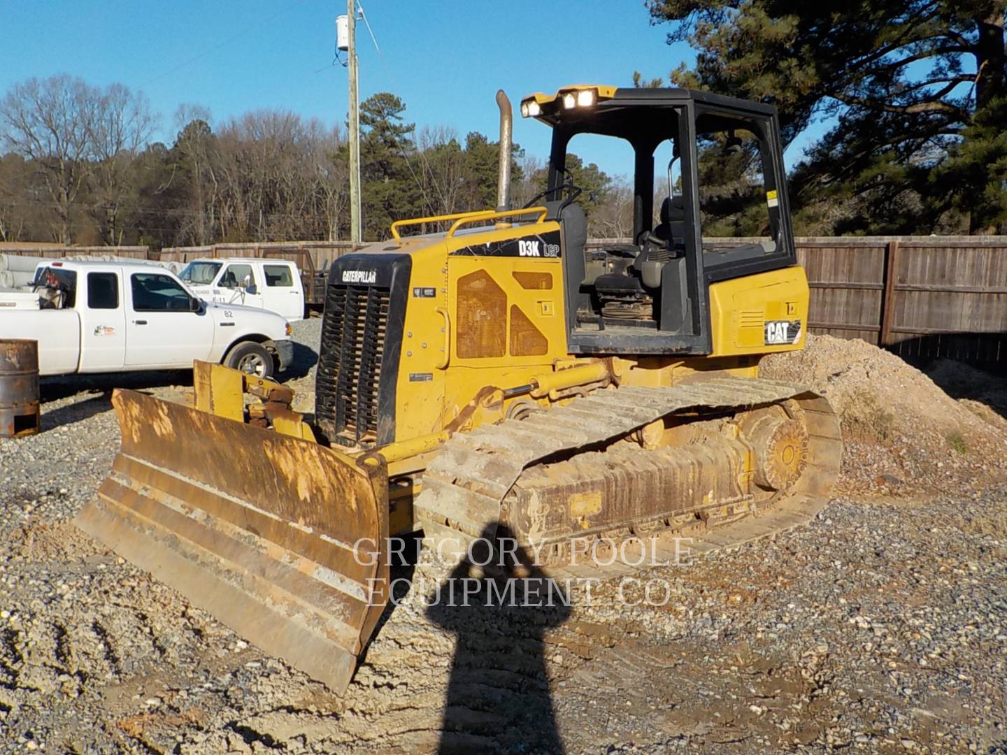 Caterpillar D3KLGP, Crawler Dozer, 2595 hours, S/N: LLL00989C, 2011 - Image 1