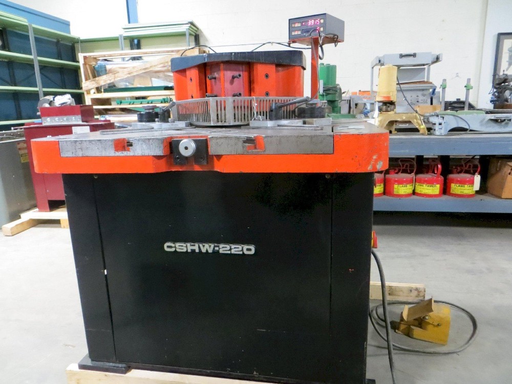 .236" x 8.66" x 8.66" Amada #CSHW-220, hydraulic power notcher - Image 2