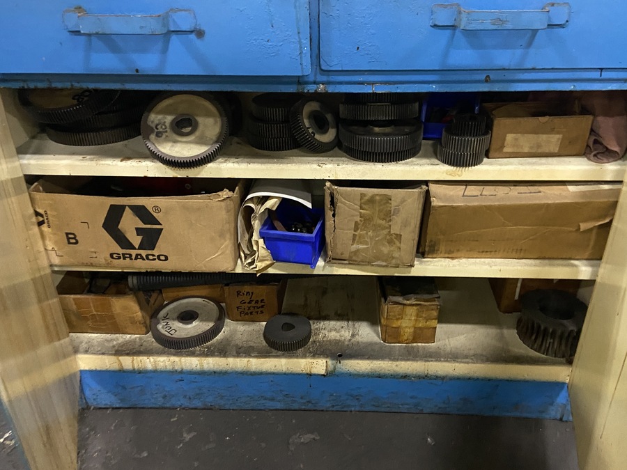 Fellows #36Z-13, gear shaper, spur guide, 22" riser, Trabon lube, coolant pump, 1975 - Image 9