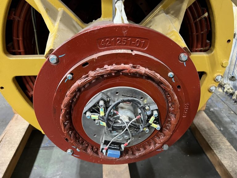 2500 KW, Caterpillar #SR5, generator end, continuous, 3 phase, 277-480 Volts - Image 8