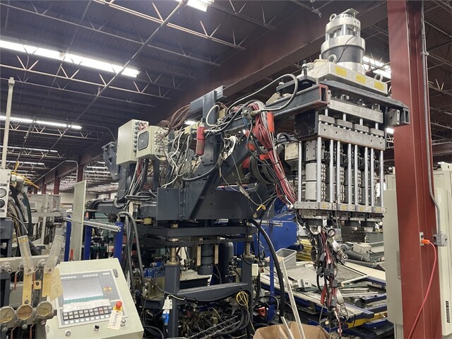 Kautex #KCC2Q-D, extrusion blowmolding, 29" x 18" mold, Beckhoff controller, 2007 - Image 4