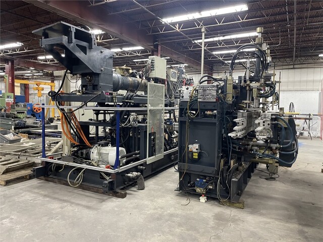 Kautex #KCC2Q-D, extrusion blowmolding, 29" x 18" mold, Beckhoff controller, 2007 - Image 9