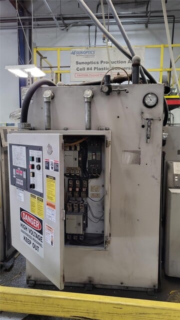 66" Davis Standard, coex sheet line, 4.5" & 2" extruders, 32:1 L/D ratio, 300 HP, 2000 - Image 6
