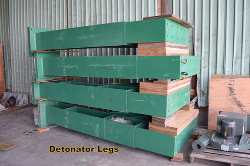 Detonation chamber vessel, 52,000 LBS., 3 lined carts included - Image 7