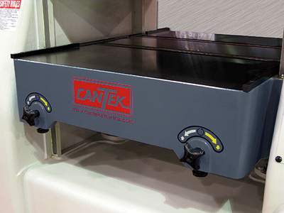 26" x 11-3/4" Cantek #CM626, Helical Head Planer, 0.31" cut depth, 35" x 27" table, 70 FPM, 20 HP, 5000 RPM - Image 3