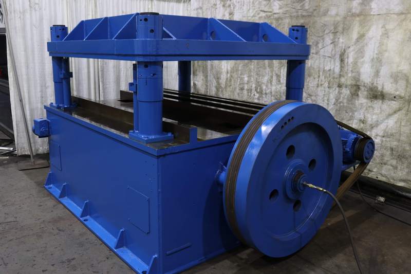 60 Ton, 4-Post cut-off press, 1 stroke, 22" open height, 90" L x 75" W bed, 15 HP, #76179 - Image 2