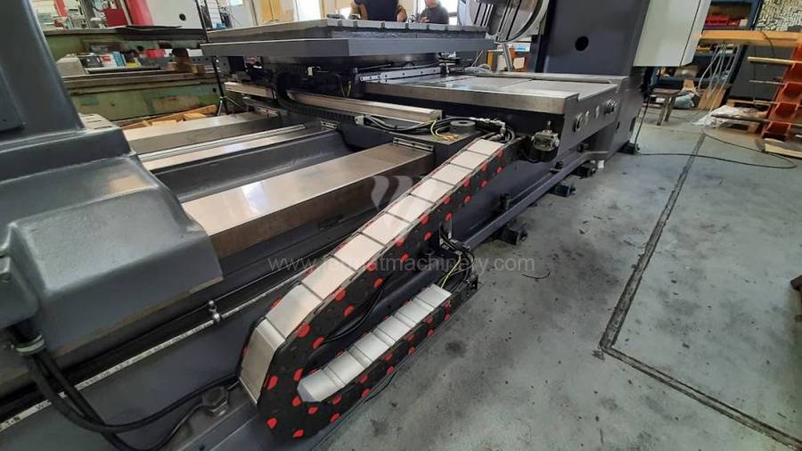 Tos Varnsdorf #W100A, table type horizontal boring mill, 1250x1250mm clamping area of table, ISO 50 - Image 10