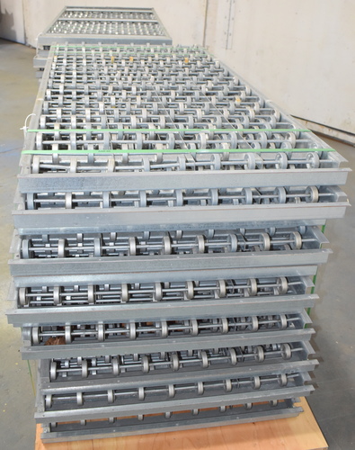 32" wide x 5.8' long, Gravity skate wheels conveyor roll-case, 26 sections - Image 7