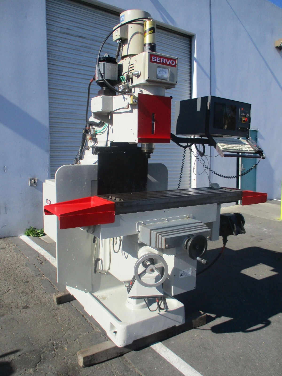 Servo #S-AM3, 3 Axis knee mill - Image 4