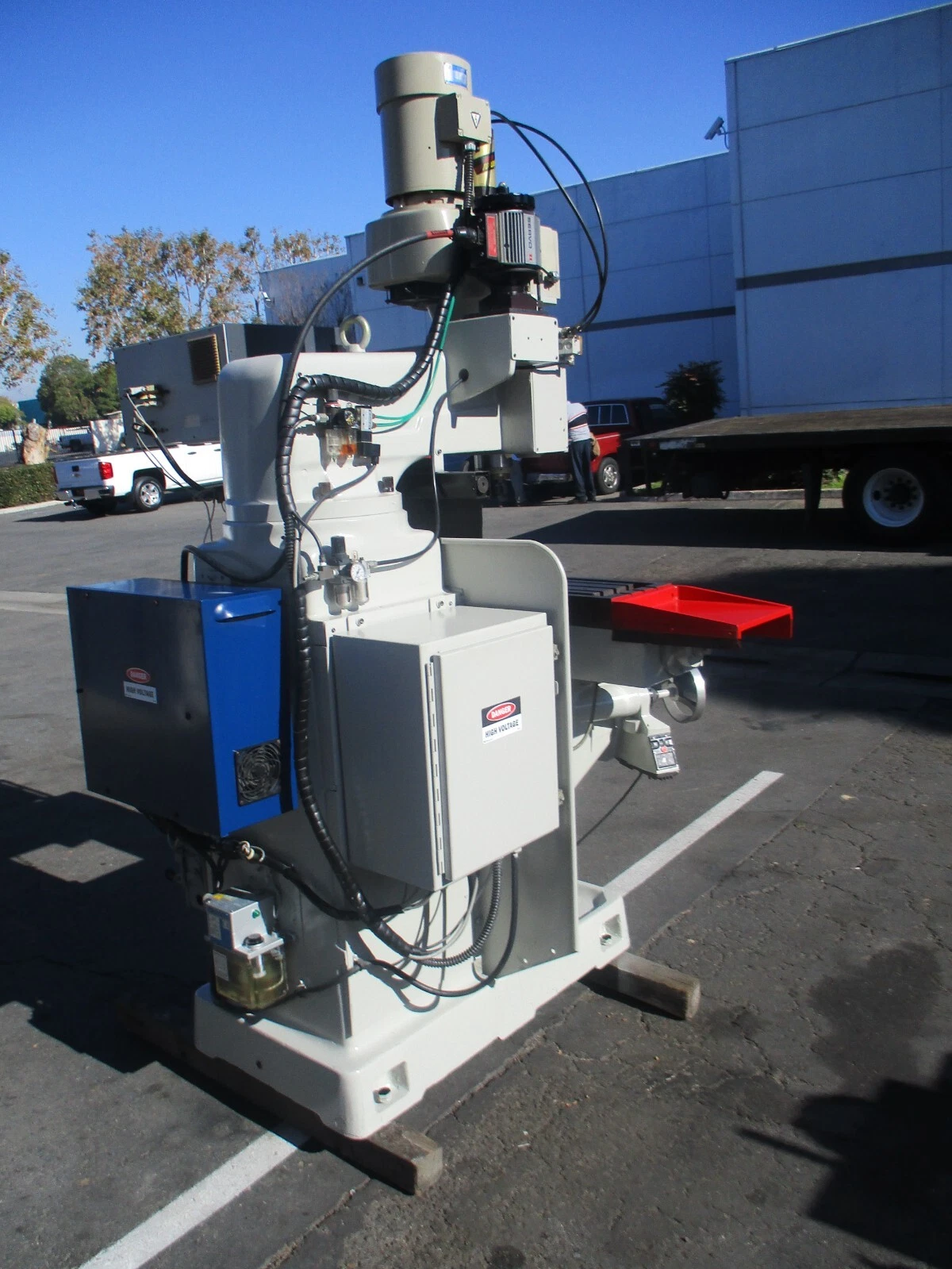 Servo #S-AM3, 3 Axis knee mill - Image 8