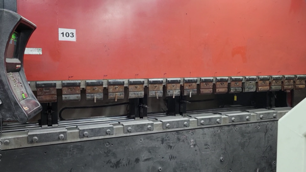 138 Ton, Amada Promecam #HFBO-125-40, 6' -Axis CNC press brake12'OA, 7" stroke, 16.1" throat, 28" auto Back - Image 2