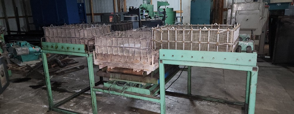 36" width x 24" H x 68" D Holcroft draw furnace with load table & 5 like new baskets, 1200° - Image 1