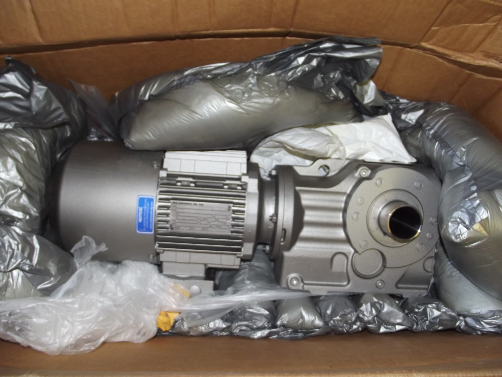 2 HP 1720 RPM Sew-Eurodrive KT57 DT90L4BMG2HR, Frame M4AB, TEFC, 24:1 Ratio, 230/460 Volts, Helical Bevel - Image 3