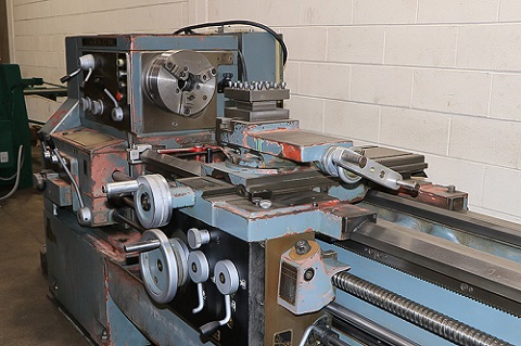 21"/30" x 100" Tarnow #TUJ-50, gap bed engine lathe, inch/metric, 3 & 4-jaw chuck, Steady Rest, 1979 - Image 4