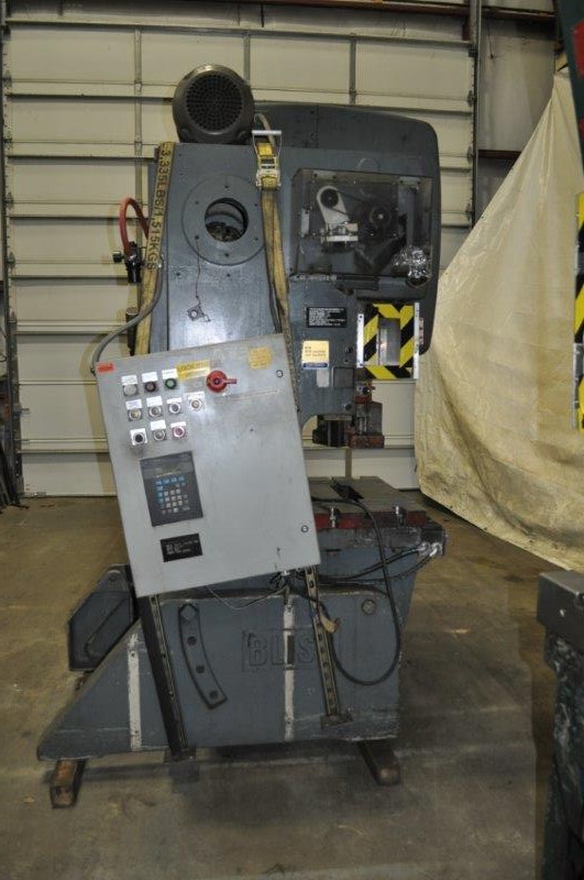 45 Ton, Bliss #C45, flywheel OBI punch press, 3" stroke, 12.25" Shut Height, 3" adj., 29.5" x18" bed, 90 SPM - Image 7