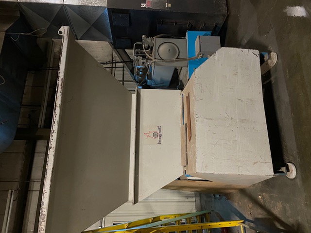 Wood Power, 32", 25 HP Grinder with Furnace, Dentom 624 9500 BTU Furnace - Image 1