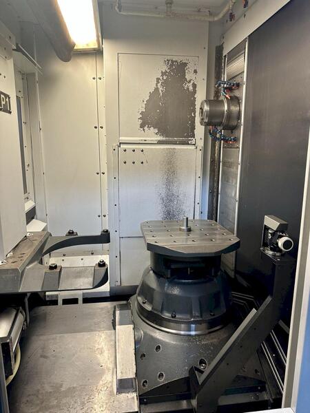 Haas #EC-400, 15.75"pallets, 20" X, 20" Y, 20" Z, 8100 RPM,Cat 40,24 automatic tool changer,WIPS,thru spindle - Image 5