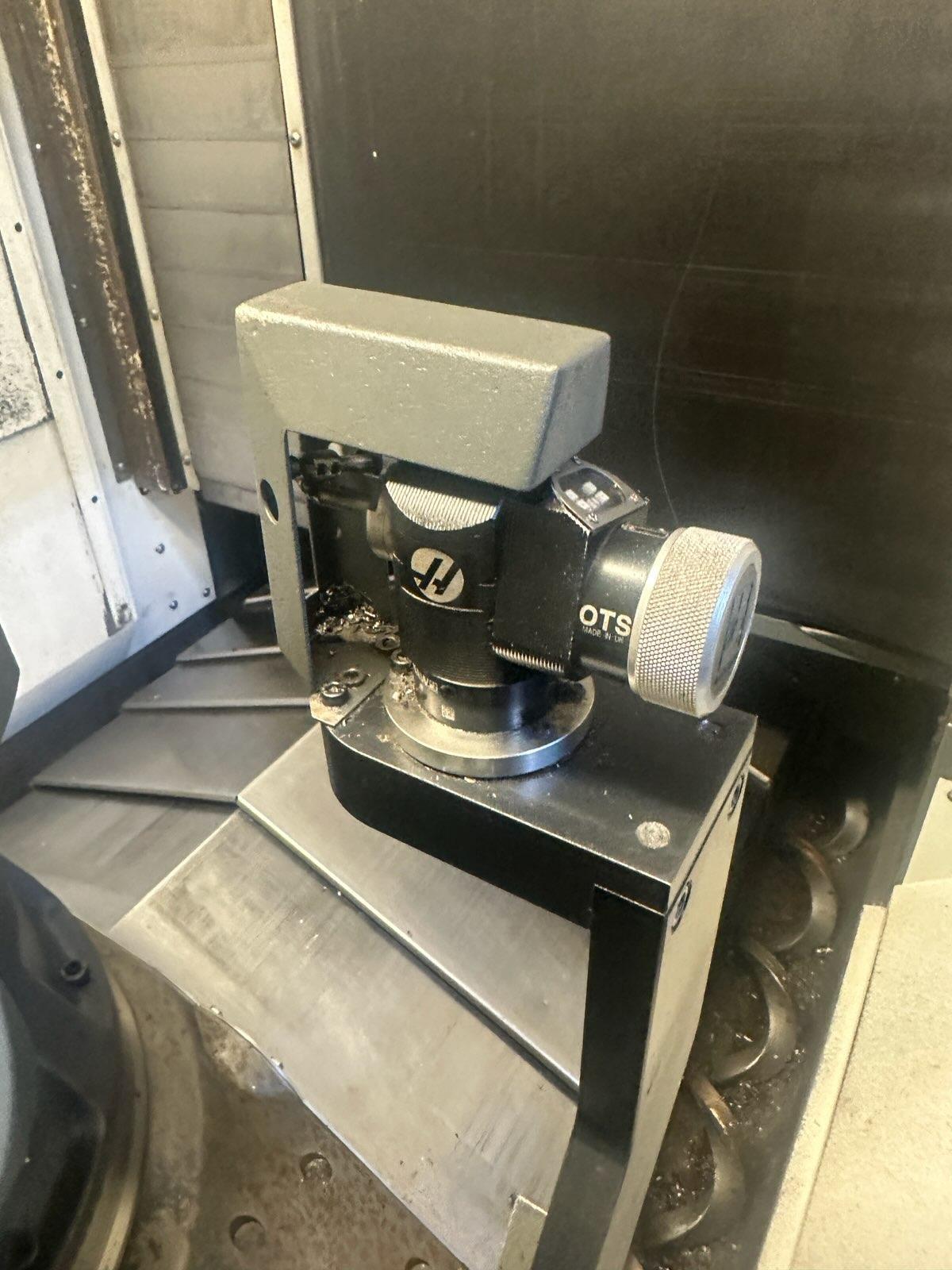 Haas #EC-400, 15.75"pallets, 20" X, 20" Y, 20" Z, 8100 RPM,Cat 40,24 automatic tool changer,WIPS,thru spindle - Image 7