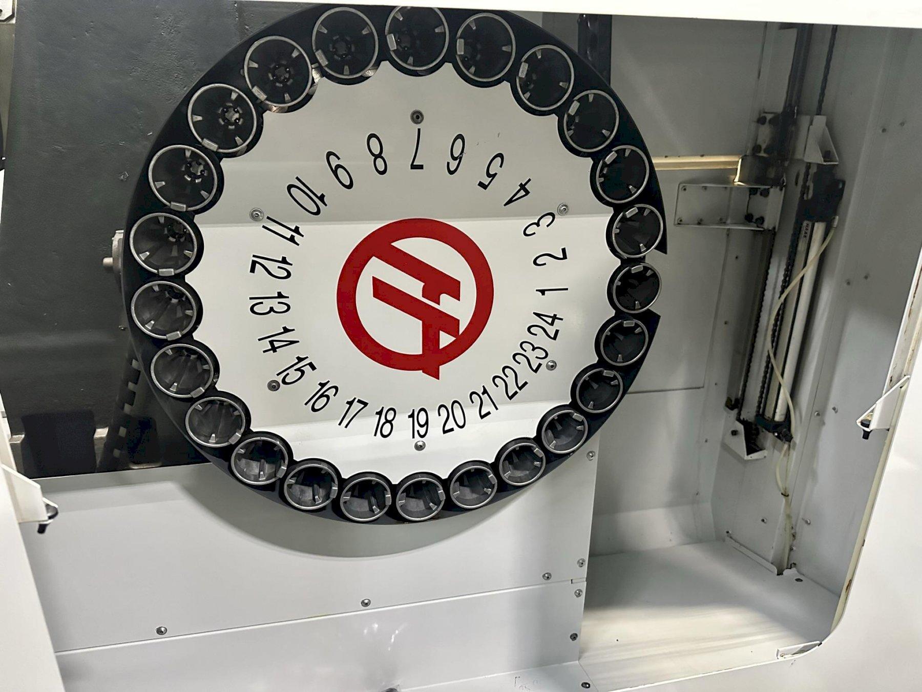 Haas #EC-400, 15.75"pallets, 20" X, 20" Y, 20" Z, 8100 RPM,Cat 40,24 automatic tool changer,WIPS,thru spindle - Image 8