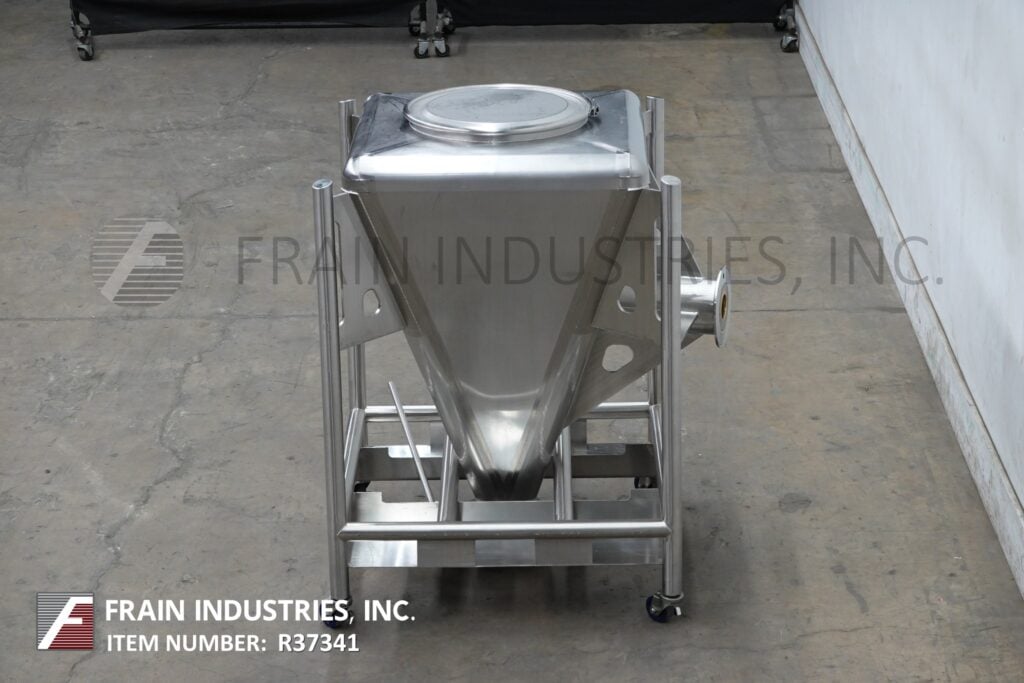 7 cu.ft., Tote Systems, 316 Stainless Steel tote / bin, 30" L x 30" W x 44" D vessel, 18" dia manway w/clamp - Image 4