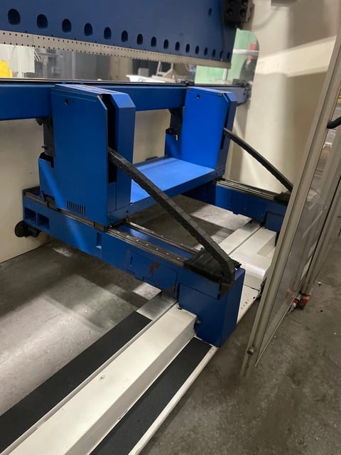 352 Ton, Trumpf #Trumabend-V320, CNC hydraulic press brake, 14' overall, 145" between housing, 14" stroke - Image 4