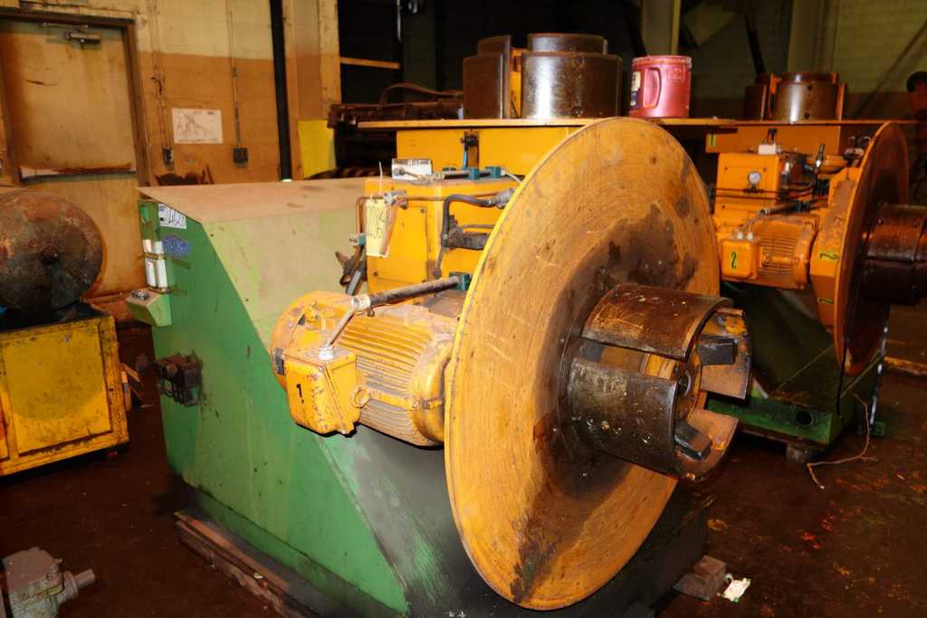 4000 lb. Georg, uncoiler, 10" width mandrel, 16"-20" ID, hydraulic expansion - Image 1