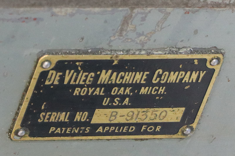 16.5" x 30" x 16" Devlieg, cast iron angle plates, 6 t-slots - Image 6