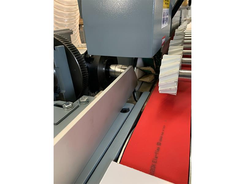 Volpato #LBK-150-ST-1, Feed-Through Profile Sander, 150 x 2640 mm sanding belt, 5 to 25 m/min, 3 kW, 1980 x - Image 4