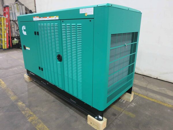 100 KW Cummins #C100N6, Natural gas/propane generator set, 120/208 Volts,new, 2 yr warranty, 2023 - Image 3