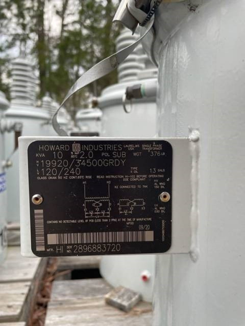 10 KVA 19900/34500Y Primary 120/240 Secondary, XMFR pole mounted, double bushing, new unused (80 available) - Image 2
